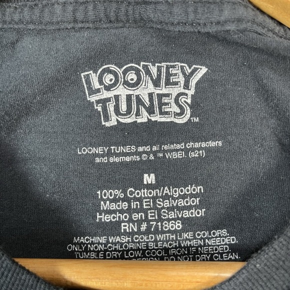 Looney Tunes graphic t-shirt tee size Medium - Picture 4 of 5